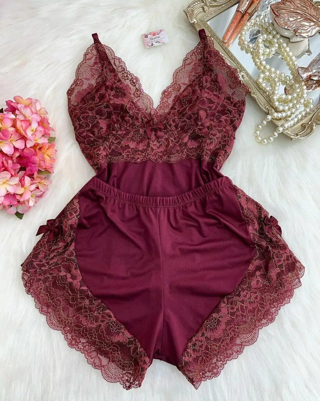 Fios de ouro marsala