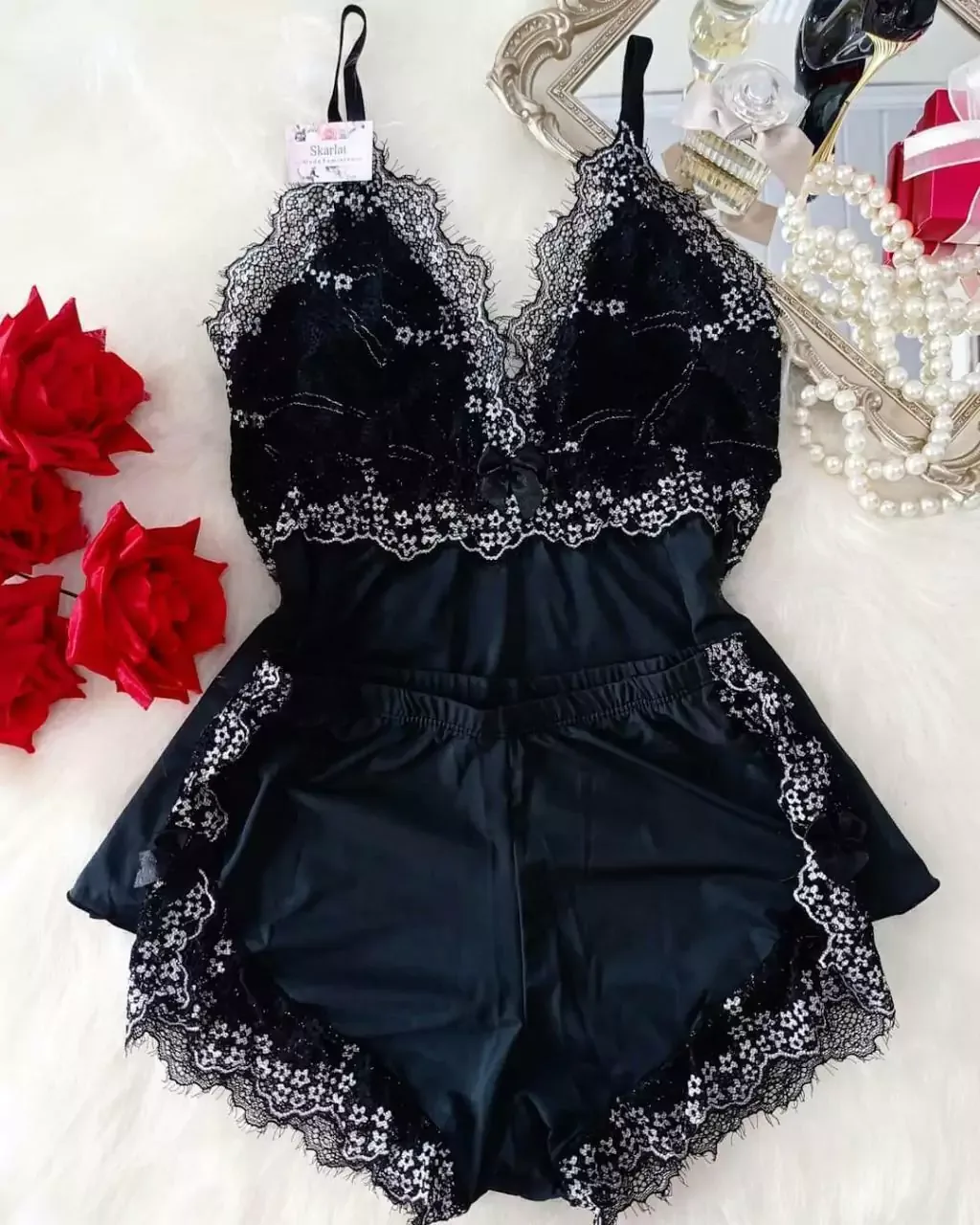 Luxo preto e prata